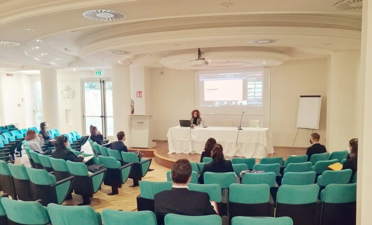 Fotografia Master Deputy Management