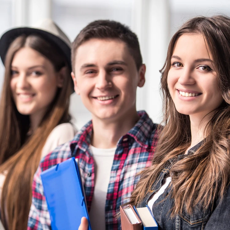 Fotografia conclusione dei Master in Giurista d’Impresa 4.0 e Human Resources Management di w.academy con studenti e team formativo