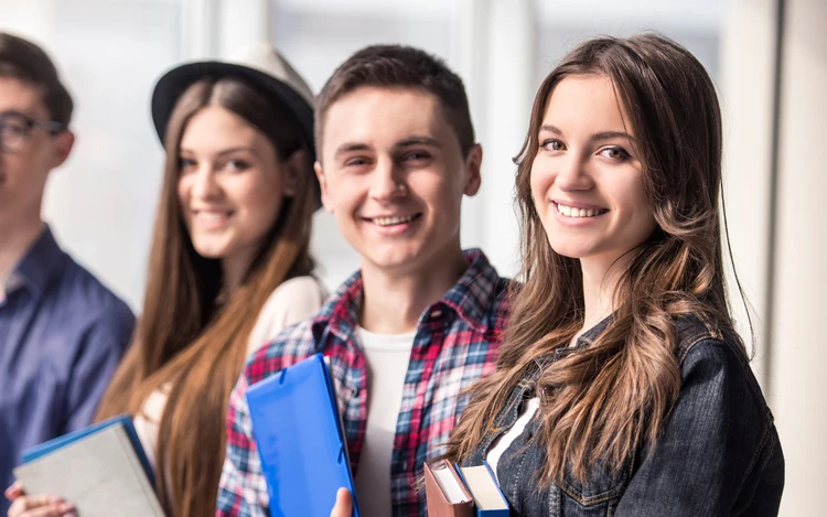 Fotografia conclusione dei Master in Giurista d’Impresa 4.0 e Human Resources Management di w.academy con studenti e team formativo