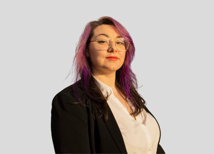 Mi occupo di gestione dei canali social e di web design. Quando sono venuta a conoscenza di questo master di w.academy, la proposta mi è sembrata interessante e mi ha incuriosita. Sono rimasta sorpresa dalla competenza e dal coinvolgimento di tutta la struttura. Tutte le aule sono coinvolgenti e poter rivedere le lezioni tutte le volte che si vuole è molto utile. Consiglierei assolutamente questo master!